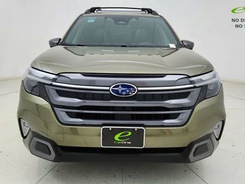 Used 2025 Subaru Forester Limited AWD/4WD image 2