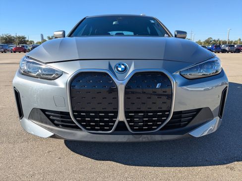 Used 2023 BMW i4 eDrive40 w/ Premium Package image 3