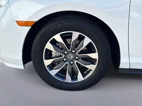 Certified 2024 Honda Odyssey EX-L image 11