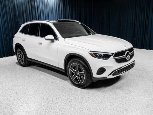 New 2026 Mercedes-Benz GLC 300 image 3