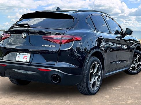 Used 2022 Alfa Romeo Stelvio Sprint AWD/4WD image 4