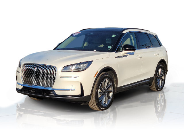 Used 2025 Lincoln Corsair AWD w/ Equipment Group 101A image 3