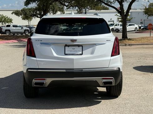 Certified 2024 Cadillac XT5 Premium Luxury FWD image 9