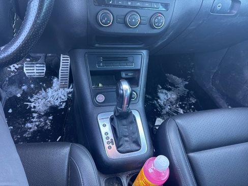 Used 2016 Volkswagen Tiguan R-Line image 9