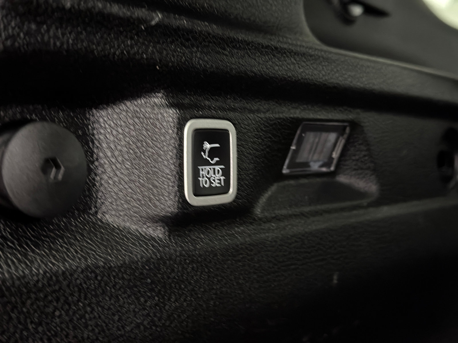 Used 2021 Jeep Grand Cherokee L Limited AWD/4WD image 9