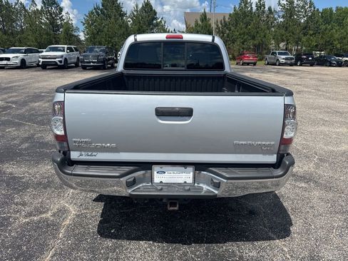 Used 2012 Toyota Tacoma PreRunner w/ TRD Off-Road Pkg RWD image 17