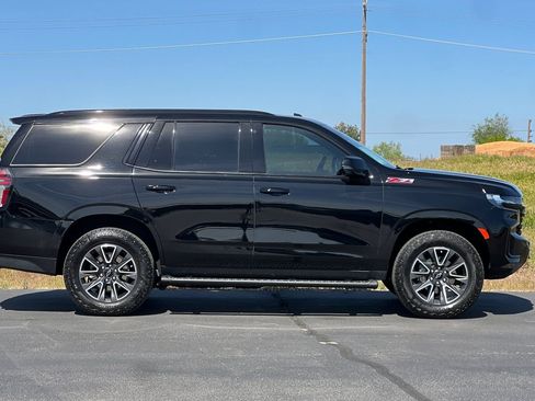 Used 2024 Chevrolet Tahoe Z71 w/ Z71 Off-Road Package AWD/4WD image 3