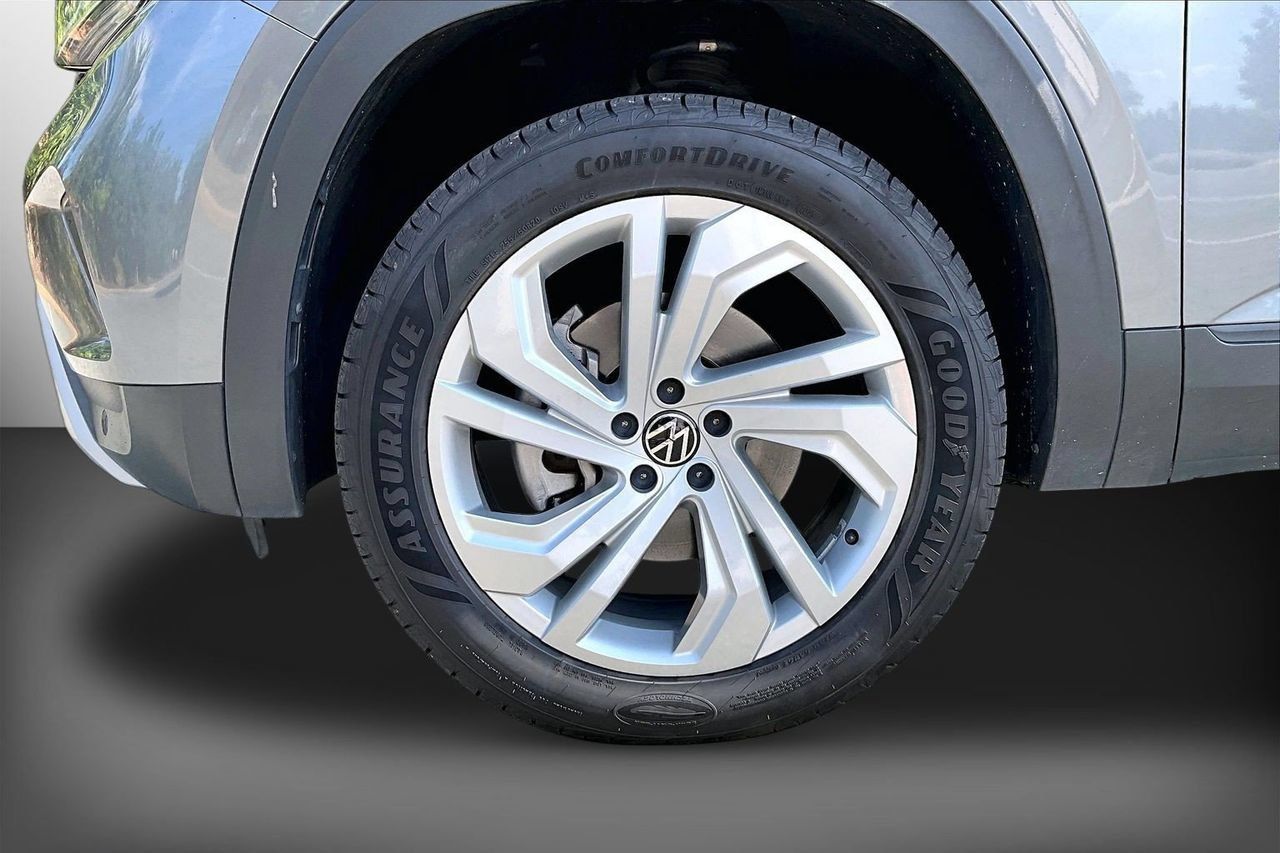 Used 2023 Volkswagen Atlas SE AWD/4WD image 32