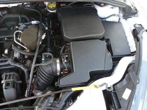 Used 2015 Ford Focus SE w/ Equipment Group 201A FWD image 29