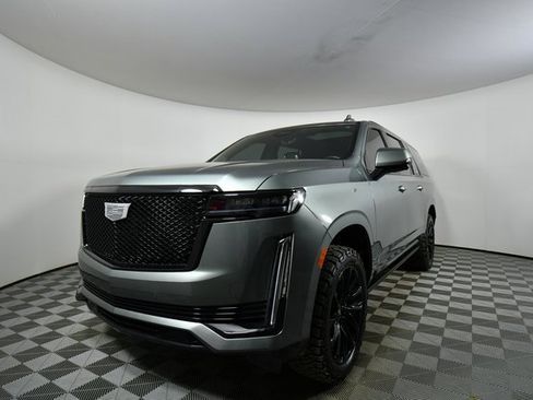 Used 2023 Cadillac Escalade ESV Sport w/ LPO, ONYX Package image 18