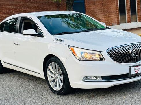 Used 2016 Buick LaCrosse Leather image 3