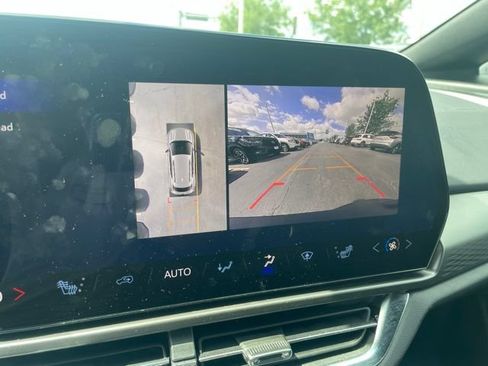 Used 2025 Chevrolet Equinox EV LT w/ Comfort Package FWD image 12