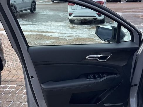 Used 2023 Kia Sportage X-Line image 11