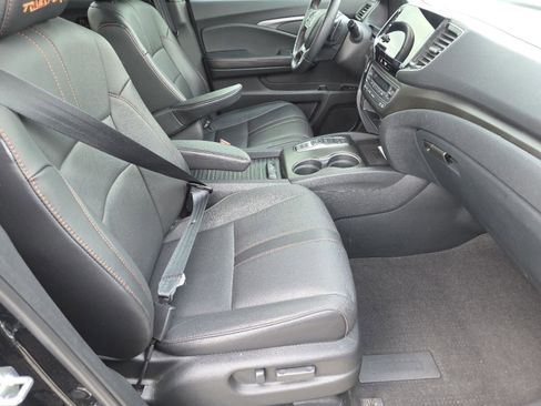 Certified 2023 Honda Passport TrailSport image 27
