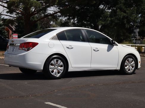 Used 2012 Chevrolet Cruze LS FWD image 5