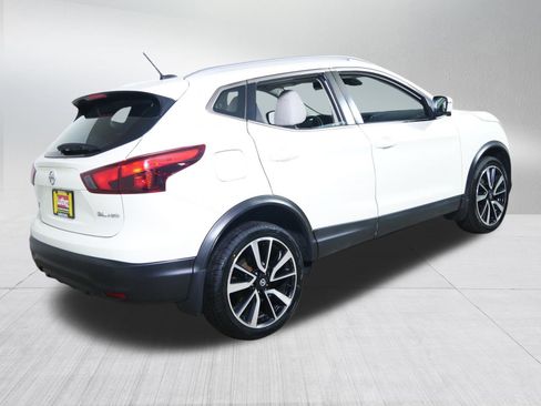 Used 2018 Nissan Rogue Sport SL w/ SL Premium Package image 7