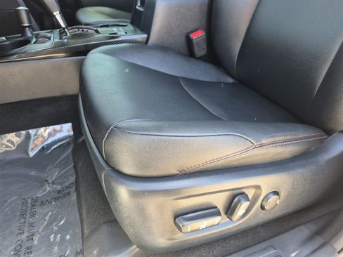 Used 2021 Toyota 4Runner Venture w/ Moonroof Package AWD/4WD image 11