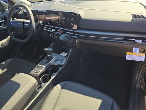 New 2026 Kia Sportage EX image 12