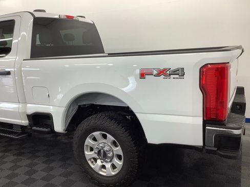 Used 2024 Ford F250 XLT w/ FX4 Off-Road Package AWD/4WD image 3
