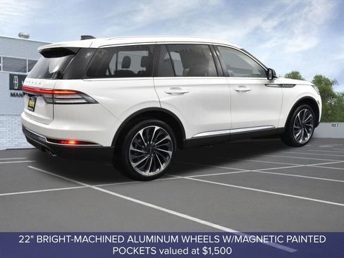 New 2026 Lincoln Aviator Reserve w/ Luxury Package AWD/4WD image 4