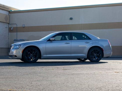 Used 2021 Chrysler 300 S image 4