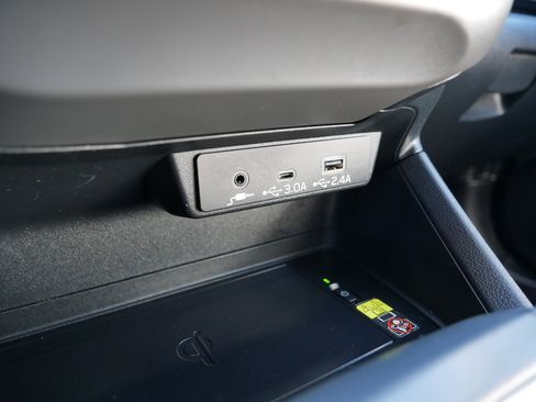 Used 2024 Subaru Crosstrek 2.0i Premium image 33