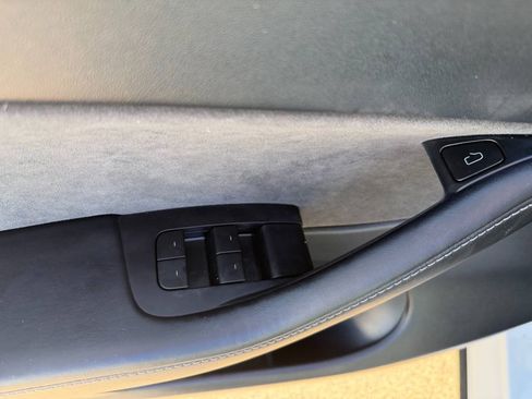 Used 2021 Tesla Model Y Long Range AWD/4WD image 14