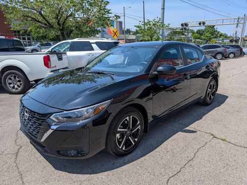 Used 2025 Nissan Sentra SV w/ Trunk Package FWD image 3