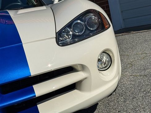 Used 2006 Dodge Viper SRT-10 w/ VOI9 Edition RWD image 11