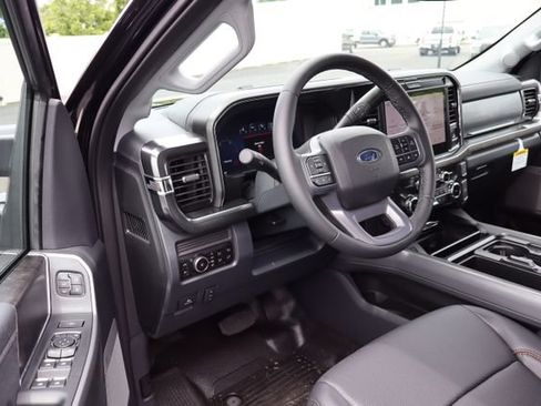 Used 2026 Ford F250 Lariat AWD/4WD image 4