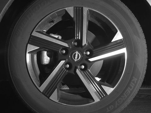 Used 2025 Nissan Sentra SV image 12