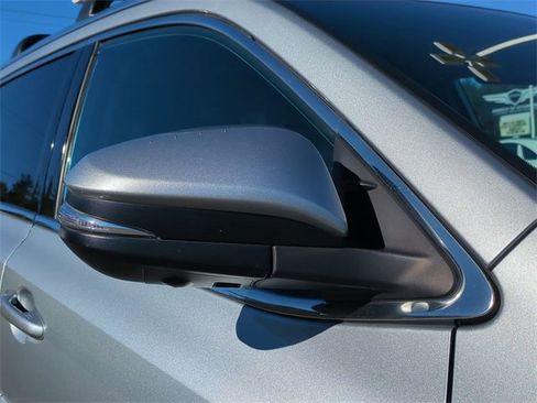 Used 2018 Toyota Highlander Limited Platinum image 11