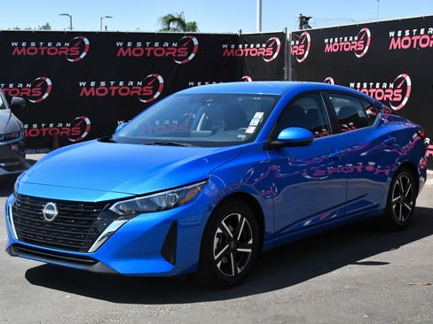 Used 2025 Nissan Sentra SV FWD image 3