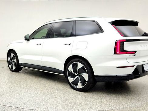 Used 2025 Volvo EX90 Ultra AWD/4WD image 7