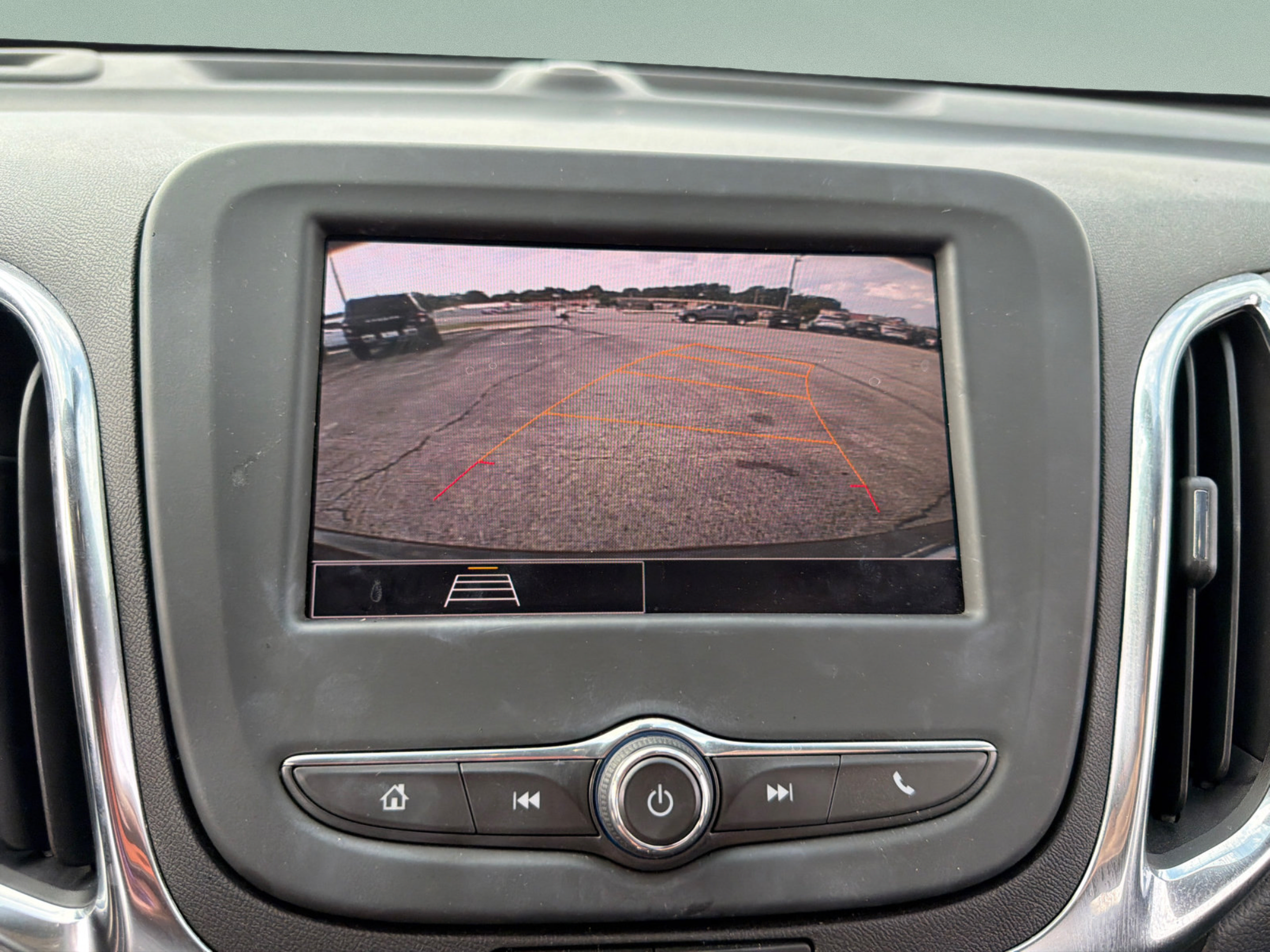 Used 2024 Chevrolet Equinox LT FWD image 24