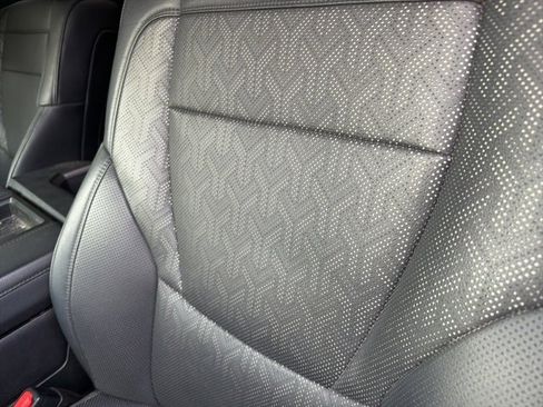 Used 2022 Toyota Tundra SR5 w/ SR5 Premium Package image 14