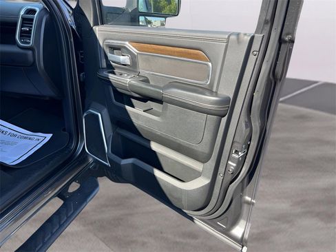 Used 2024 RAM 3500 Laramie image 59