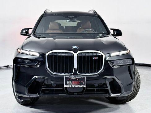 Used 2023 BMW X7 M60i w/ Climate Comfort Package image 7