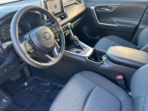 Used 2025 Toyota RAV4 XLE image 11