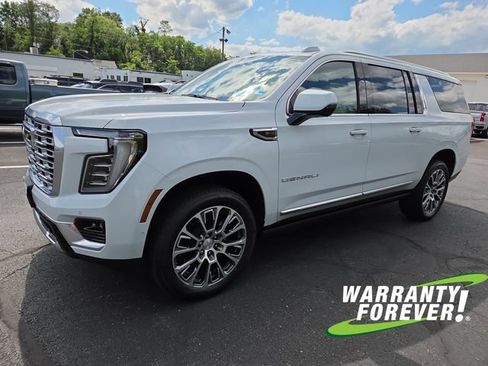 New 2026 GMC Yukon XL Denali w/ Denali Reserve Package AWD/4WD image 3