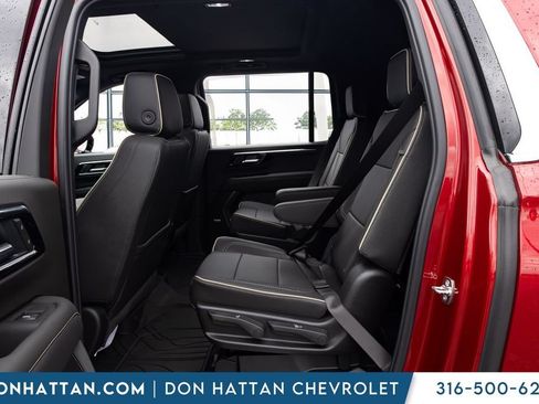 New 2026 Chevrolet Suburban Premier w/ Sun And Tow Package AWD/4WD image 18