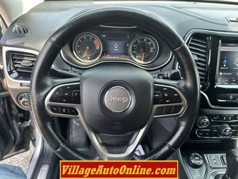 Used 2019 Jeep Cherokee Limited AWD/4WD image 28