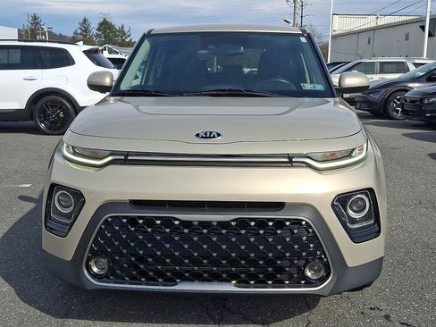 Used 2020 Kia Soul EX image 2
