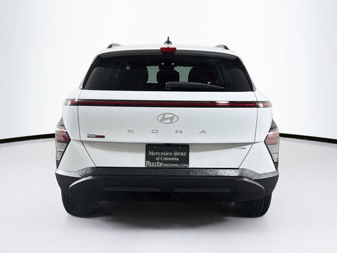 Used 2025 Hyundai Kona SEL AWD/4WD image 6