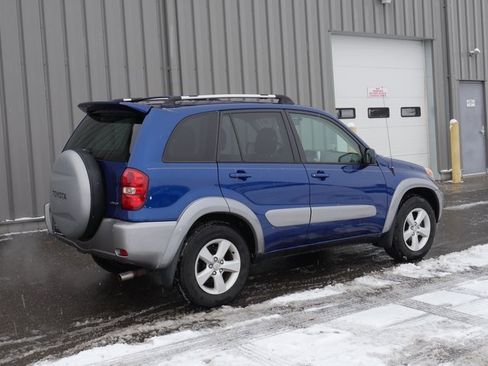 Used 2005 Toyota RAV4 4WD image 8