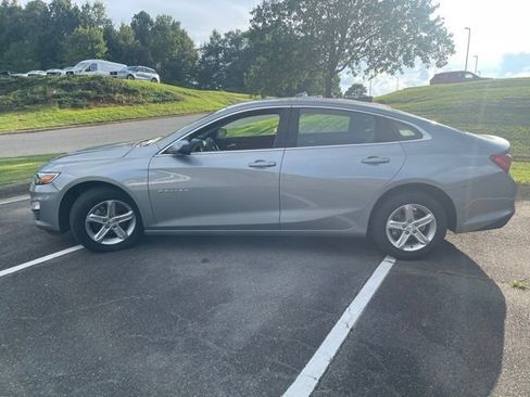 Used 2024 Chevrolet Malibu LS FWD image 2