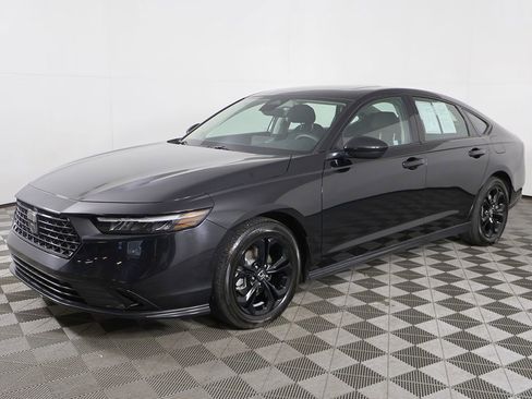 Used 2025 Honda Accord SE image 8