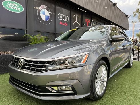 Used 2017 Volkswagen Passat 1.8T SE w/ SE Lighting Package image 1