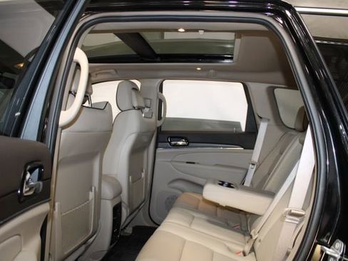 Used 2021 Jeep Grand Cherokee Overland image 10