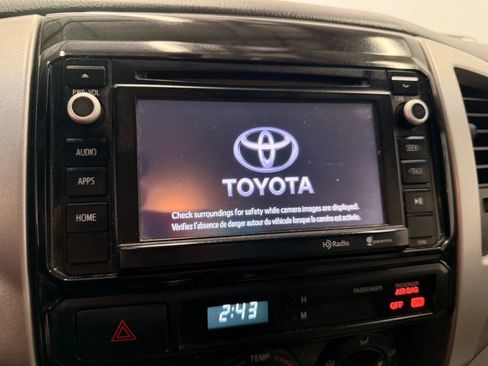Used 2014 Toyota Tacoma 4x4 Double Cab w/ SR5 Package image 22